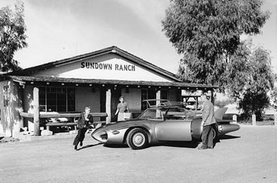  GM Firebird II Concept Car 1956 года  (фото 15 из 21)